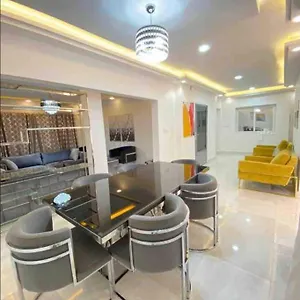  Appartement Luxe Idéalement Situé à Sénégal